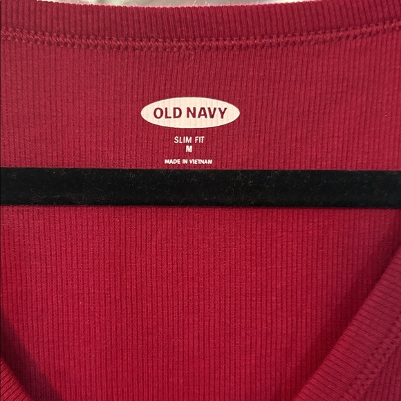 Old Navy Women's Burgundy Tank Top Medium NEW - Picture 2 of 4